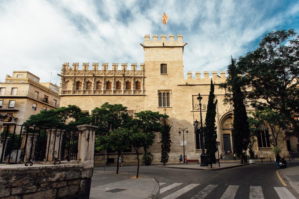 Mon Suites Catedral Valencia Ngoại thất bức ảnh